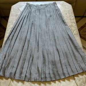 LAUREN RALPH LAUREN WOMEN’S 100 PERCENT SILK PLEATED SKIRT SIZE 10
